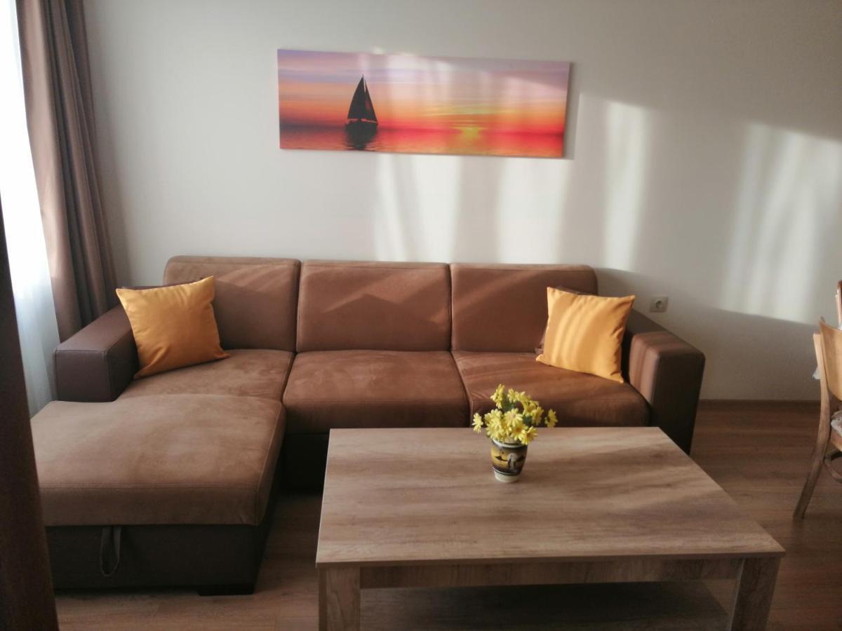 Sunny Apartment Burgas Luaran gambar
